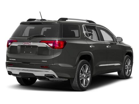 Used 2017 GMC Acadia Denali w/ Technology Package FWD image 3