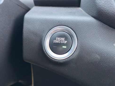 Used 2024 GMC Terrain SLE AWD/4WD image 18