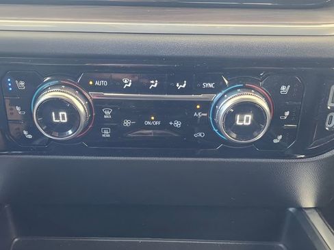 Used 2023 GMC Sierra 1500 SLT w/ SLT Premium Plus Package image 32