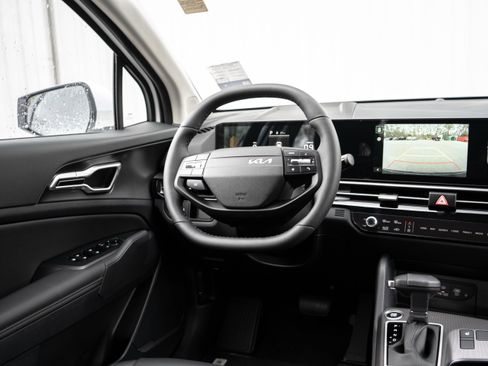 New 2026 Kia Sportage EX image 33