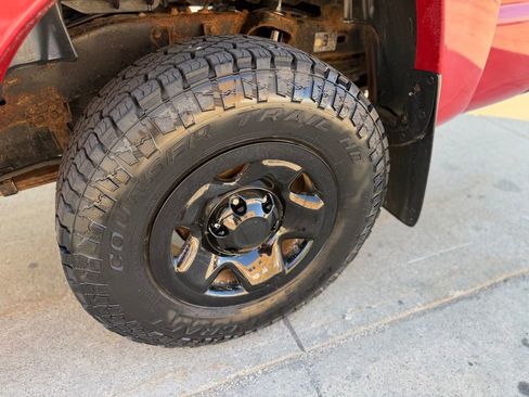 Used 2012 Toyota Tacoma 4x4 Access Cab w/ SR5 Pkg image 8