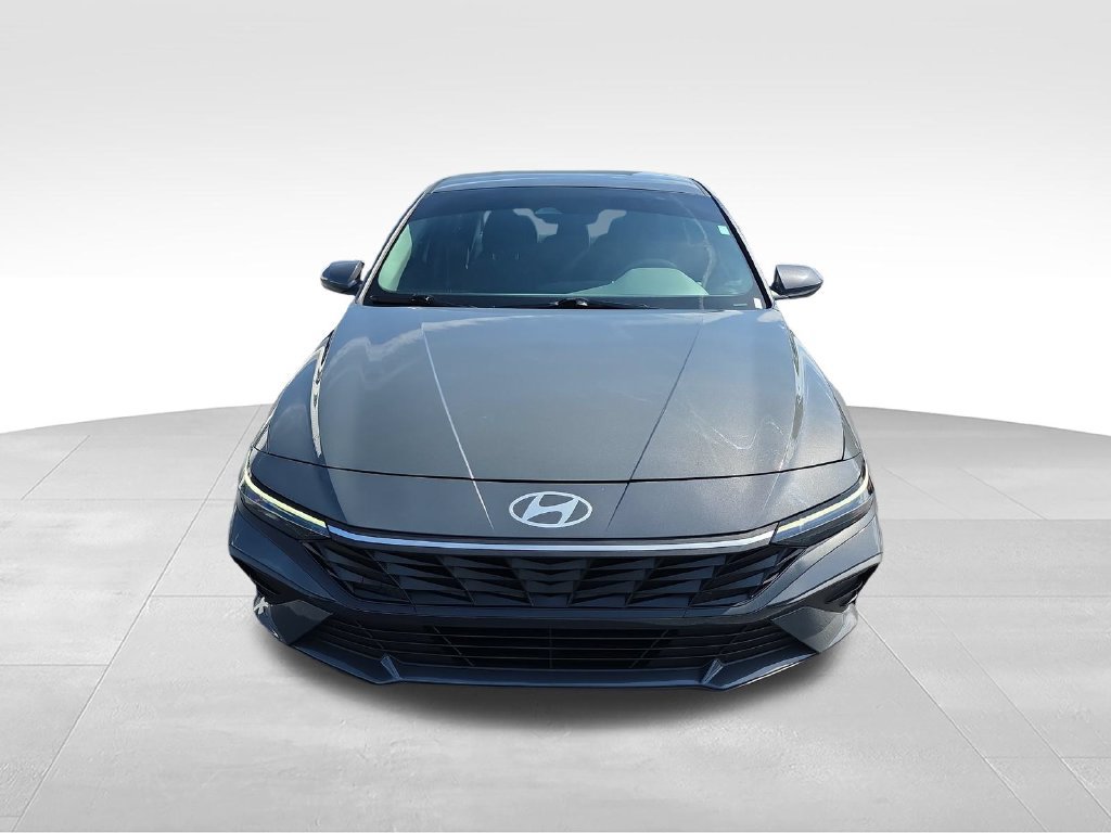 Used 2024 Hyundai Elantra SEL FWD image 8