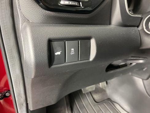 Certified 2025 Honda Pilot Touring image 30