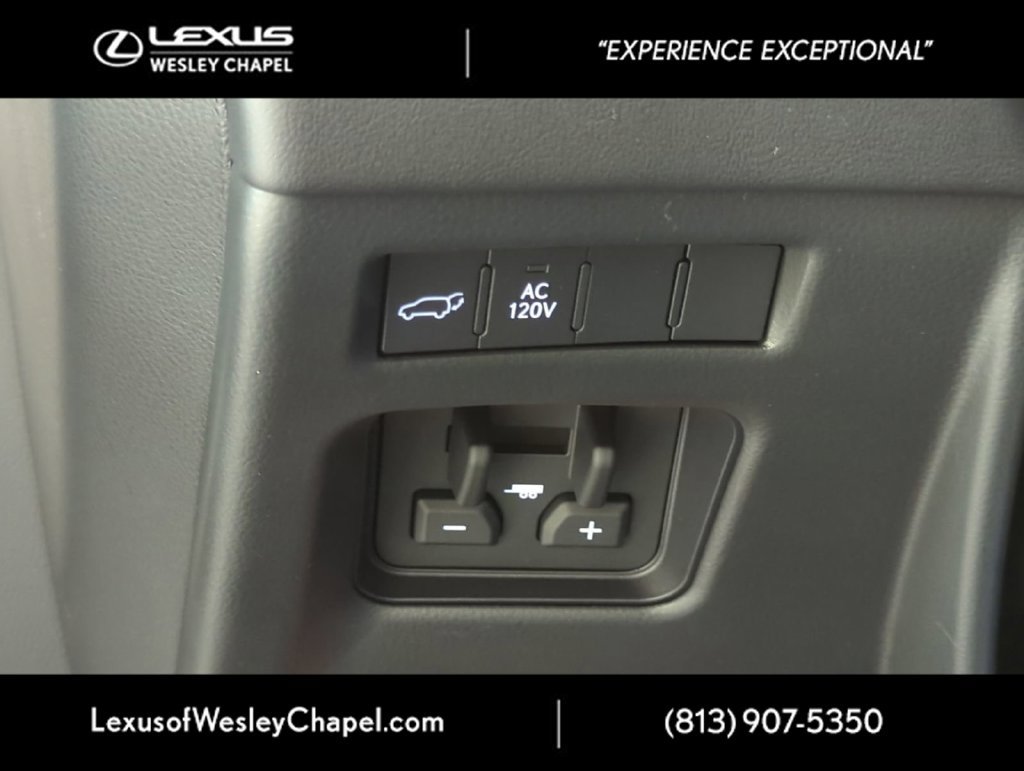 Used 2025 Lexus LX 700h Overtrail AWD/4WD image 27