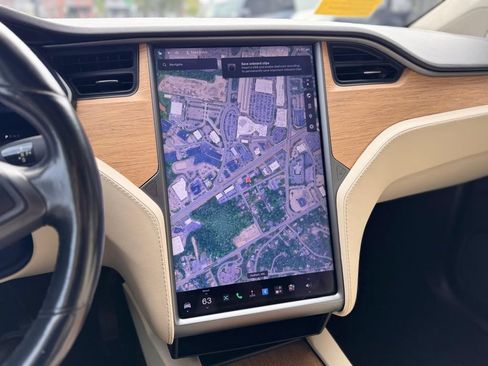 Used 2018 Tesla Model X AWD/4WD image 17