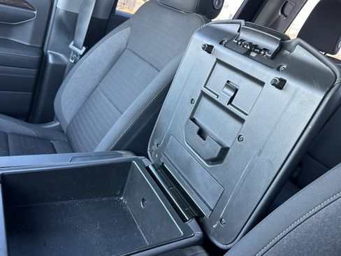 Used 2024 GMC Sierra 1500 Elevation image 32