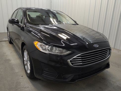Used 2020 Ford Fusion SE FWD image 13