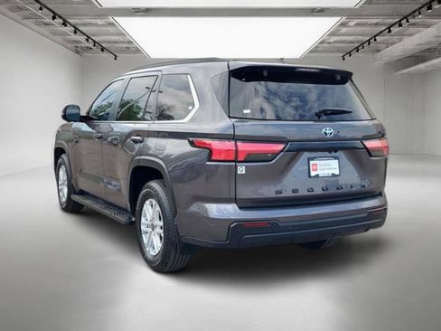 Used 2024 Toyota Sequoia SR5 w/ SR5 Premium Package AWD/4WD image 3