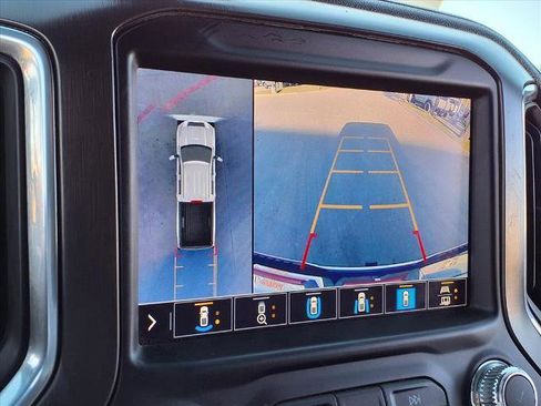 Used 2023 GMC Sierra 2500 AT4 w/ AT4 Preferred Package image 5