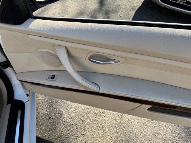 Used 2009 BMW 335i Convertible RWD image 14