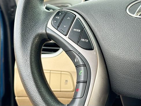 Used 2013 Hyundai Elantra GLS w/ Preferred Pkg image 9