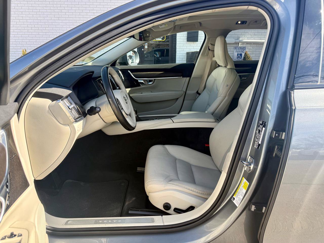 Used 2020 Volvo V90 T6 Cross Country AWD/4WD image 16