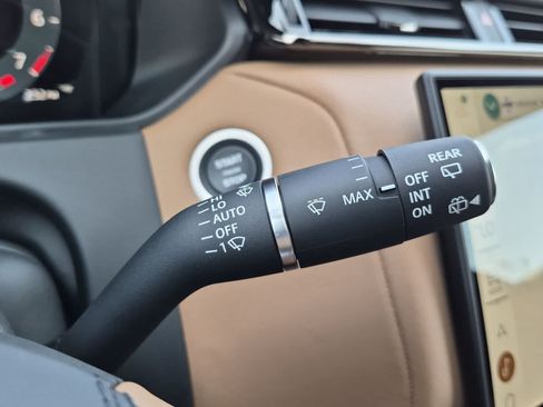 Used 2026 Land Rover Range Rover Velar Autobiography AWD/4WD image 25
