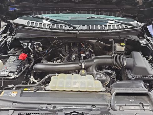 Used 2024 Ford Expedition Max XLT image 31