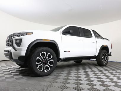 New 2025 GMC Canyon AT4 w/ Nightfall Edition