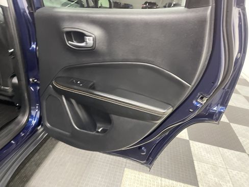 Used 2020 Jeep Compass Latitude image 19