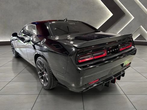 Used 2022 Dodge Challenger R/T Scat Pack w/ Plus Package RWD image 5