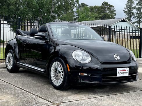 Used 2014 Volkswagen Beetle 1.8T image 3