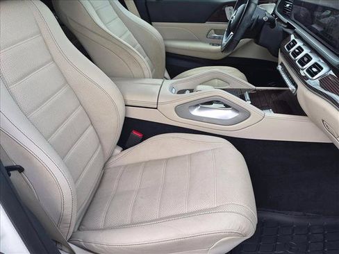 Used 2023 Mercedes-Benz GLS 450 4MATIC image 21