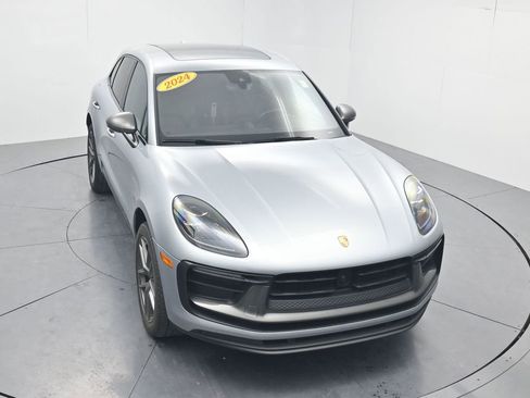 Used 2024 Porsche Macan Turbo AWD/4WD image 49