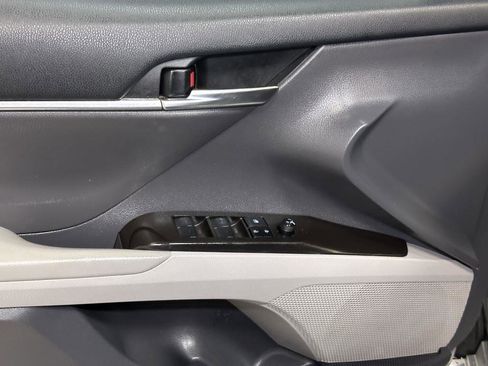 Used 2022 Toyota Camry LE image 20