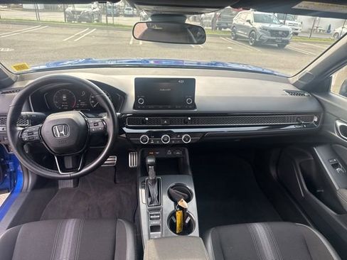 Used 2023 Honda Civic Sport image 16