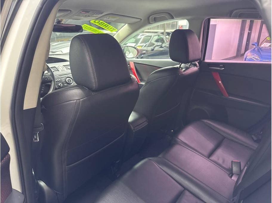 Used 2013 MAZDA MAZDA3 Touring FWD image 21