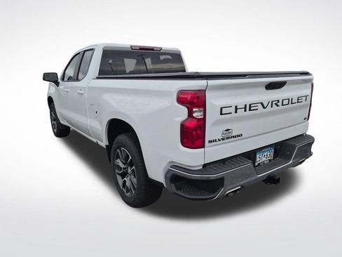Used 2024 Chevrolet Silverado 1500 LT w/ Z71 Off-Road Package AWD/4WD image 6