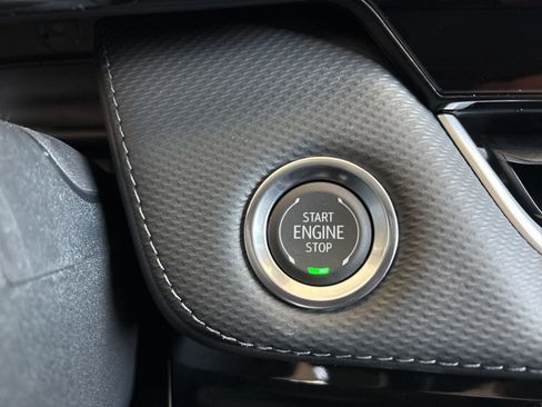 New 2026 Chevrolet Equinox LT w/ Midnight Edition image 25