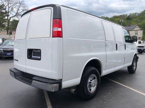 Used 2021 Chevrolet Express 2500 w/ Driver Convenience Package RWD image 5