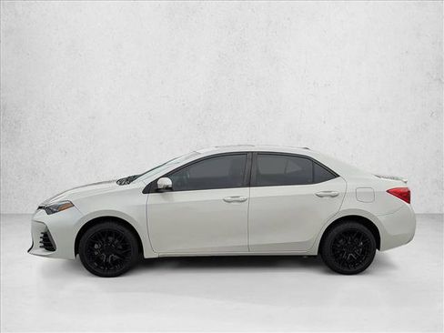 Used 2019 Toyota Corolla XSE image 8