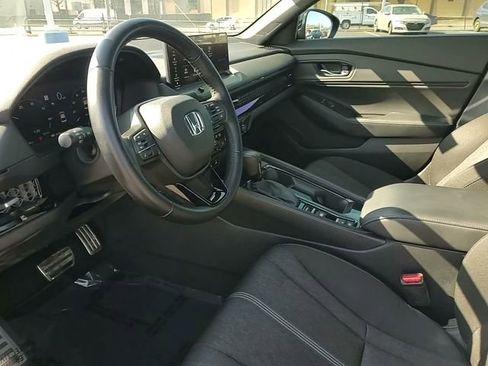 Used 2023 Honda Accord Sport image 9