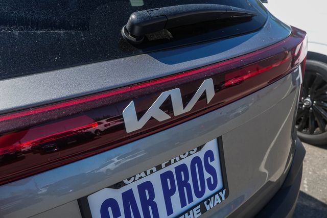 Certified 2026 Kia Seltos LX FWD image 11