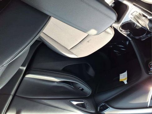 Used 2023 Buick Encore GX Select w/ Sport Touring Package image 12