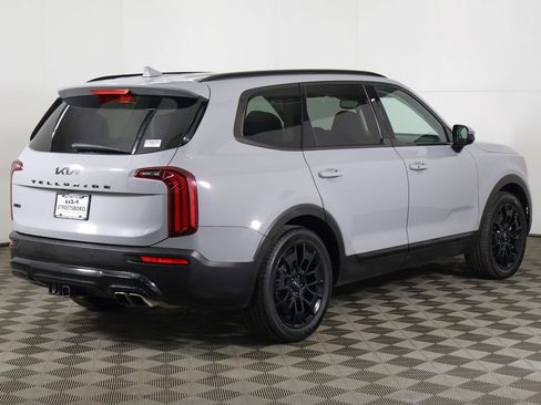 Used 2022 Kia Telluride SX w/ SX Prestige Package AWD/4WD image 16