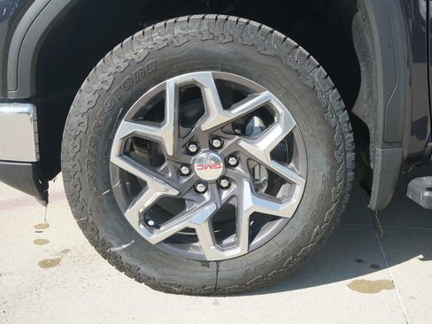 New 2025 GMC Sierra 1500 SLT w/ SLT Premium Plus Package image 14