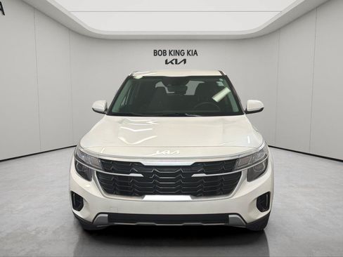 Used 2024 Kia Seltos LX AWD/4WD image 8
