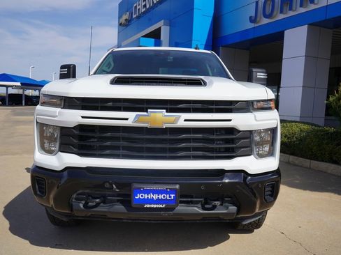 Used 2025 Chevrolet Silverado 2500 Custom w/ Custom Value Package AWD/4WD image 3
