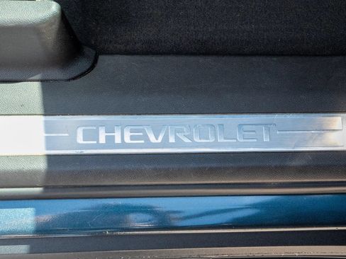 Used 2021 Chevrolet Suburban LT RWD image 28
