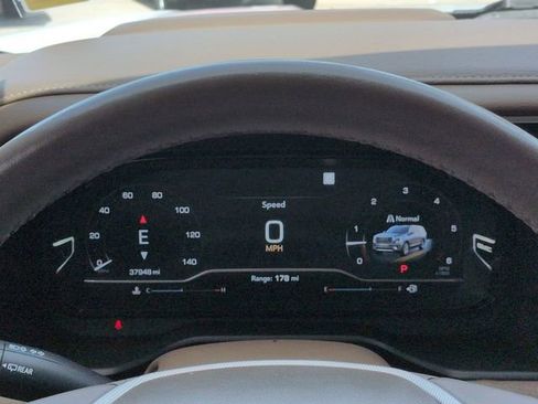 Used 2022 GMC Yukon Denali w/ Denali Ultimate Package RWD image 27