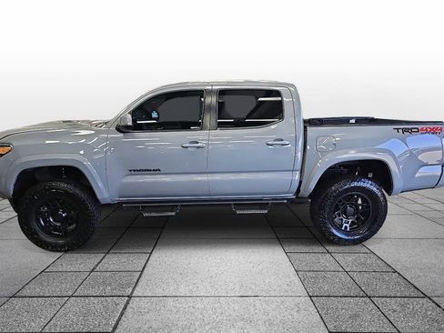 Used 2020 Toyota Tacoma TRD Sport w/ TRD Premium Sport Package image 8