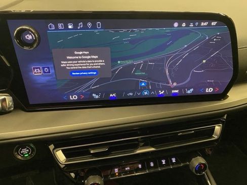New 2026 Chevrolet Traverse LT w/ Driver Confidence Package AWD/4WD image 11