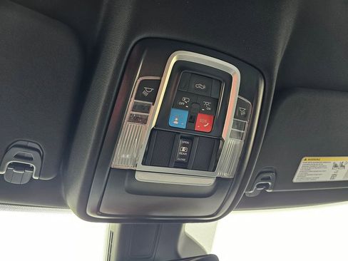 New 2026 RAM 1500 4x4 Crew Cab image 27