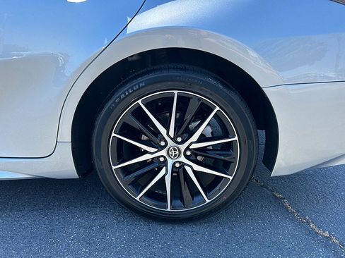 Used 2023 Toyota Camry SE FWD image 11