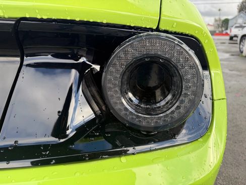 Used 2020 Ford Mustang Shelby GT500 w/ Technology Package image 19