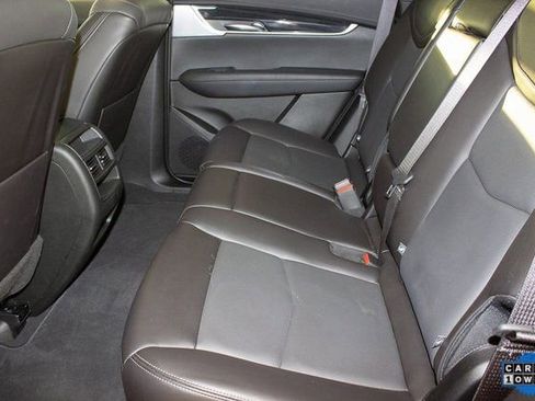 Used 2025 Cadillac XT5 Premium Luxury image 17