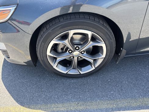 Used 2021 Chevrolet Malibu LT FWD image 11