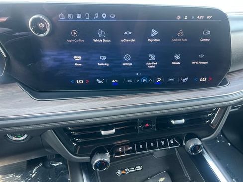 Certified 2025 Chevrolet Suburban Z71 AWD/4WD image 24