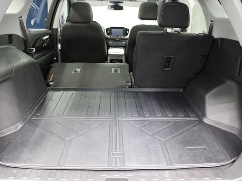 Used 2024 GMC Terrain SLE w/ GMC Pro Grade Package AWD/4WD image 40