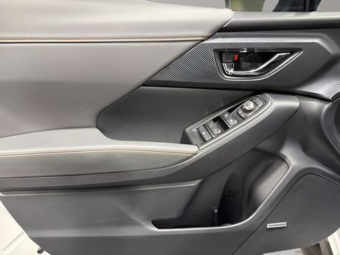 Used 2025 Subaru Crosstrek 2.5i Limited image 9